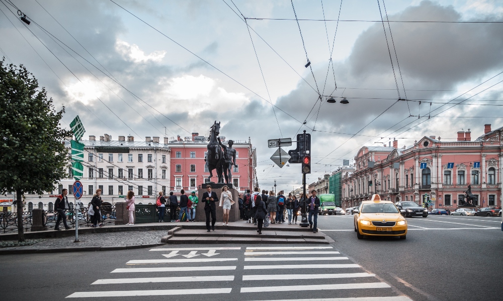 Почему нейросеть не будет управлять Петербургом и как России выйти в мировые ИИ-лидеры